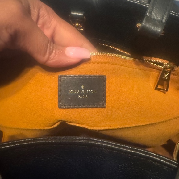 Louis Vuitton On-The-Go Black MM Bag - Picture 3 of 4